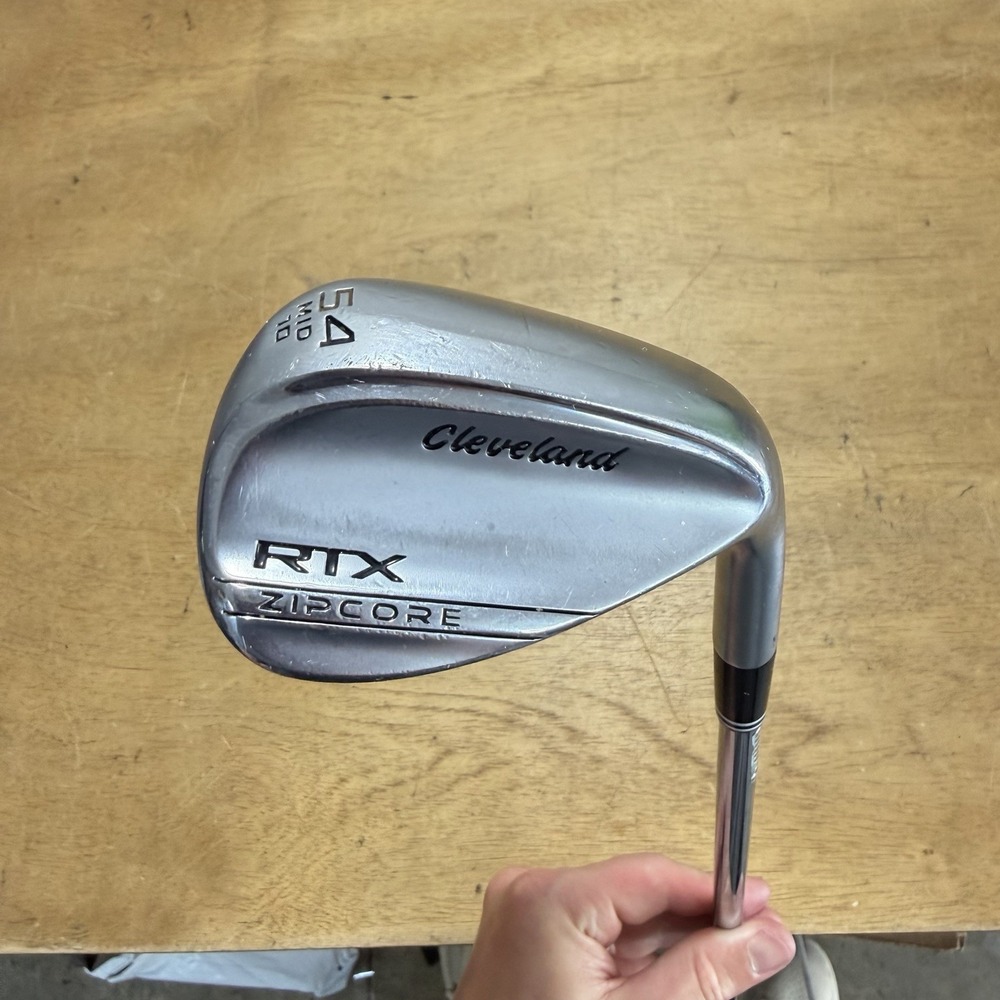 Cleveland RTX ZipCore Sand Wedge 54 10 Mid Dynamic Gold Spinner Steel RH 36in